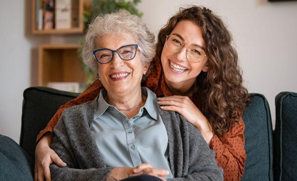 ¿Cómo trabajar de animador geriátrico? Te lo contamos